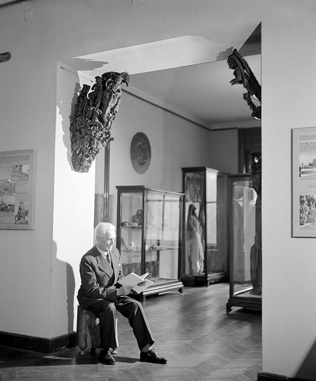 Baktay Ervin a Kelet-Ázsiai Művészeti Múzeumban. Budapest, 1958. február 3. Forrás: Pap Jenő, MTI-FOTO-800366