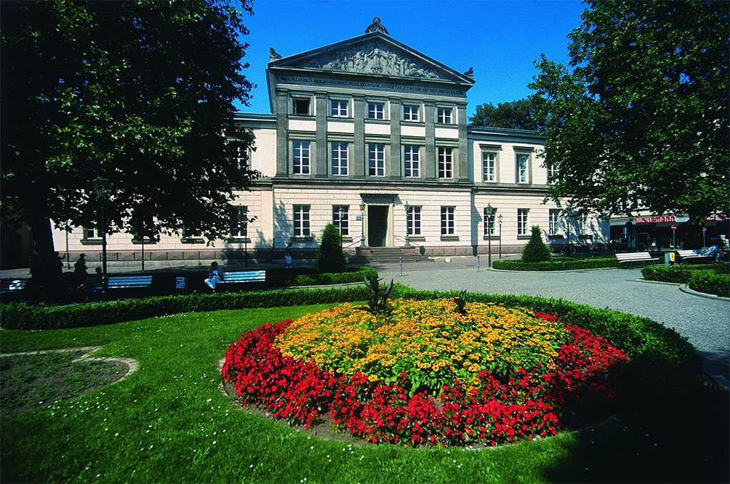 A Göttingeni Egyetem főépülete. Forrás: deutsche-maerchenstrasse.com