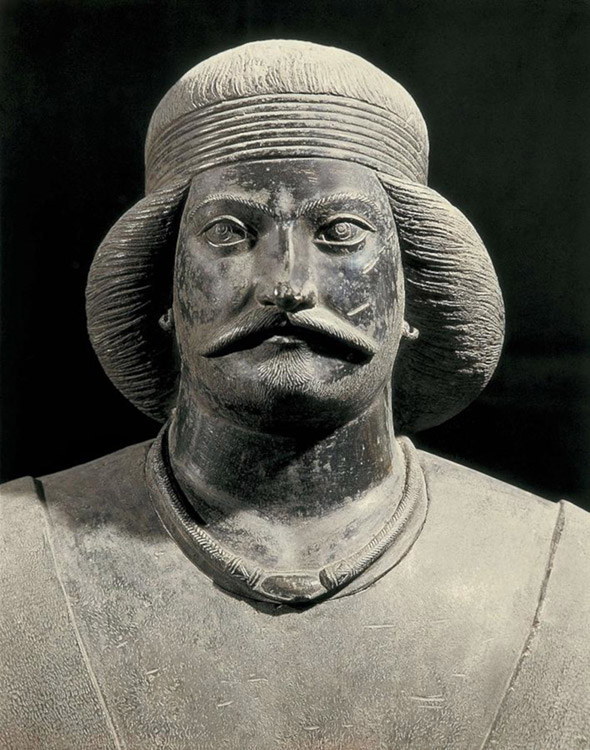 Pártus herceg szobra Samíból, Teherán, Iráni Nemzeti Múzeum (fineartamerica.com)