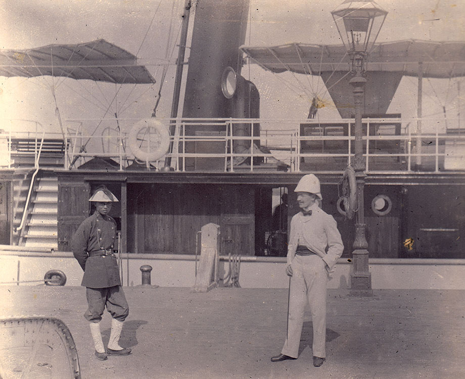 Elked Antal megérkezett Sanghajba (1899, Sanghaj kikötő)