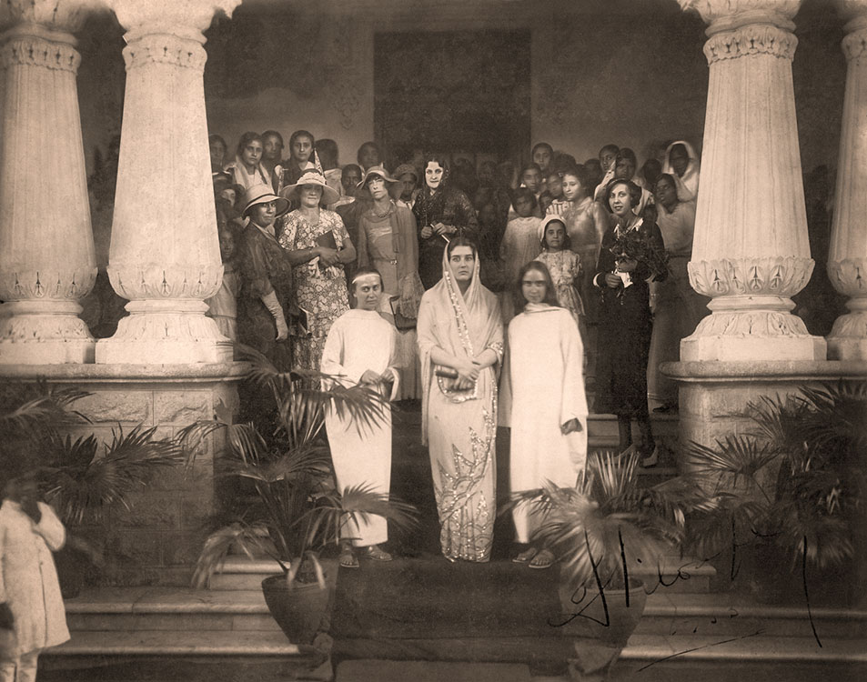 Nilófer hercegnő megnyitja a zanáná-kiállítást, Haidarábád, 1933