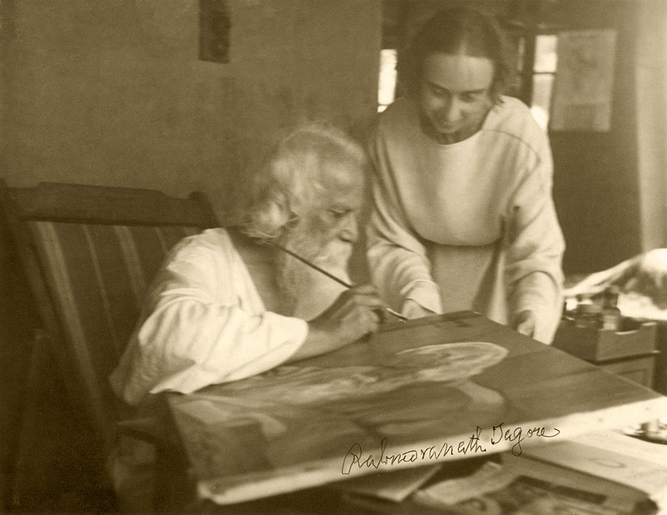 Rabindranáth Tagór a festményét szignálja, Sántinikétan, 1939