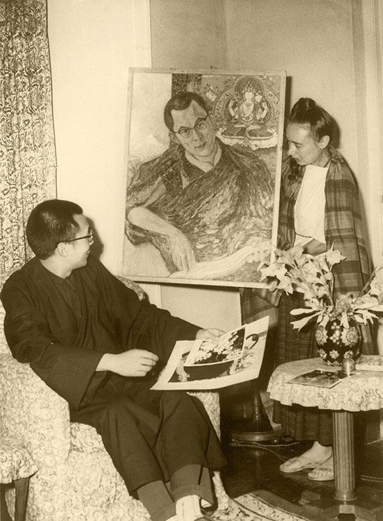 Bemutatja a Dalai Lámának a portréját, Maszúrí, 1959