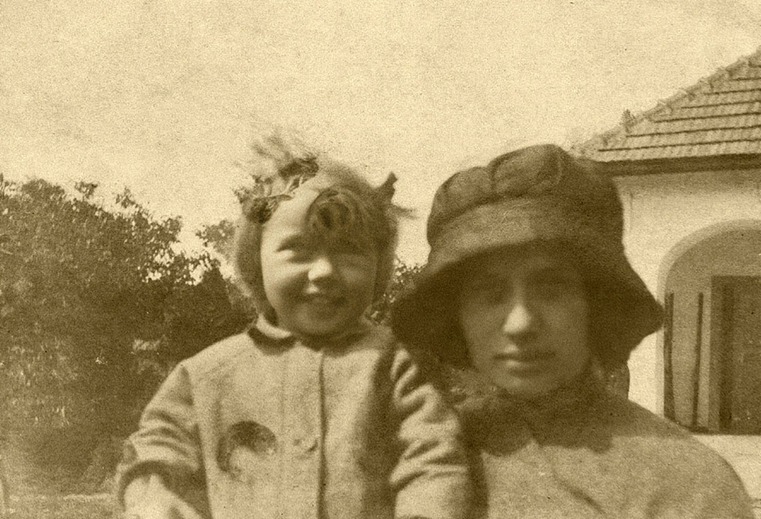 Kislányával, Nagykanizsa, 1913