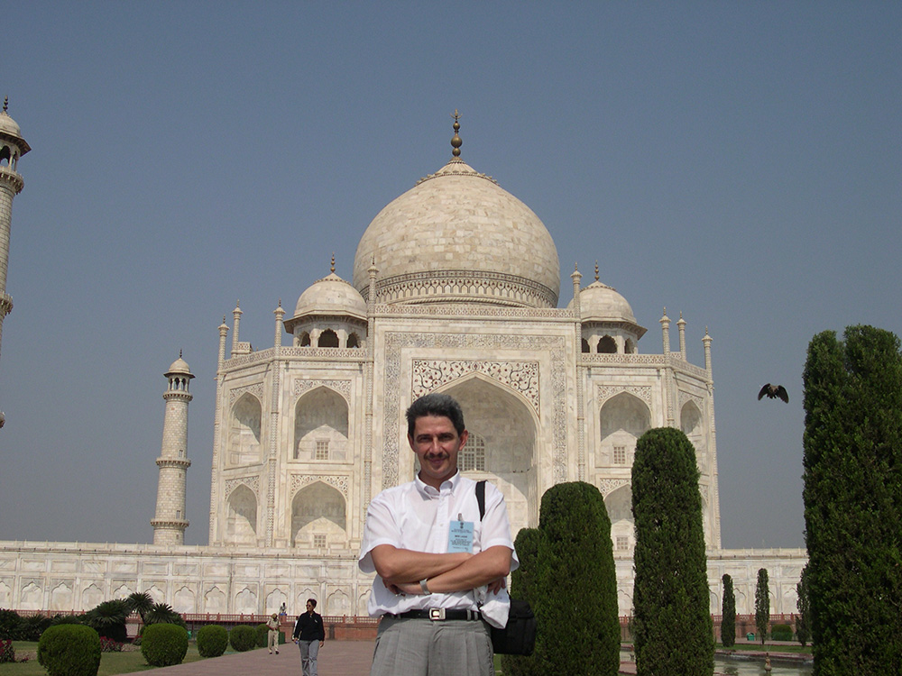 I Lazar at Taj Mahal 2011