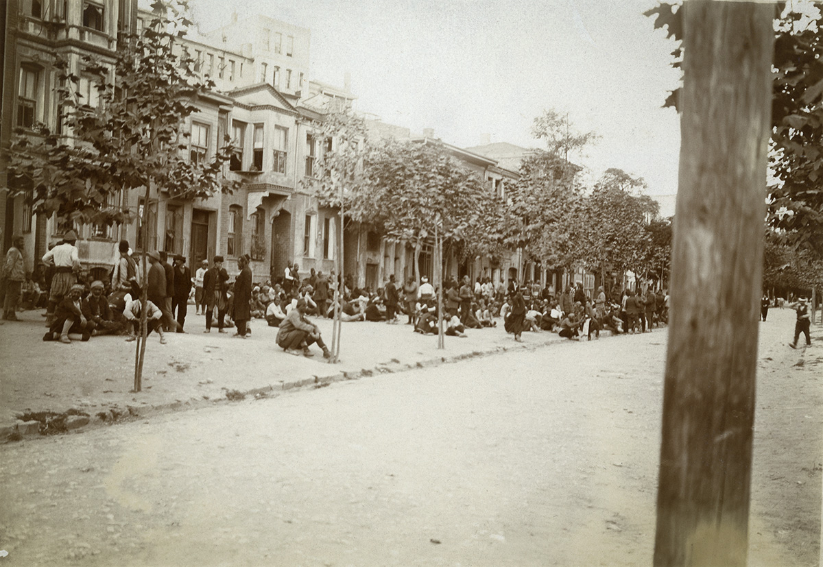 Utcarészlet, Isztambul, 1915. Forrás: Magyar Földrajzi Múzeum, l. sz.: 2378-91.