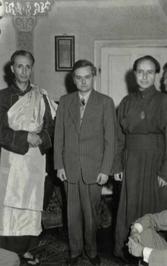 Ven. Dr. Hetényi Ernő, Dayka Margit és Ferencsik János társaságában az Izraeli Követség fogadásán. Budapest, 1961. április 20. Forrás: Hetényi-hagyaték, TKBF 2024.