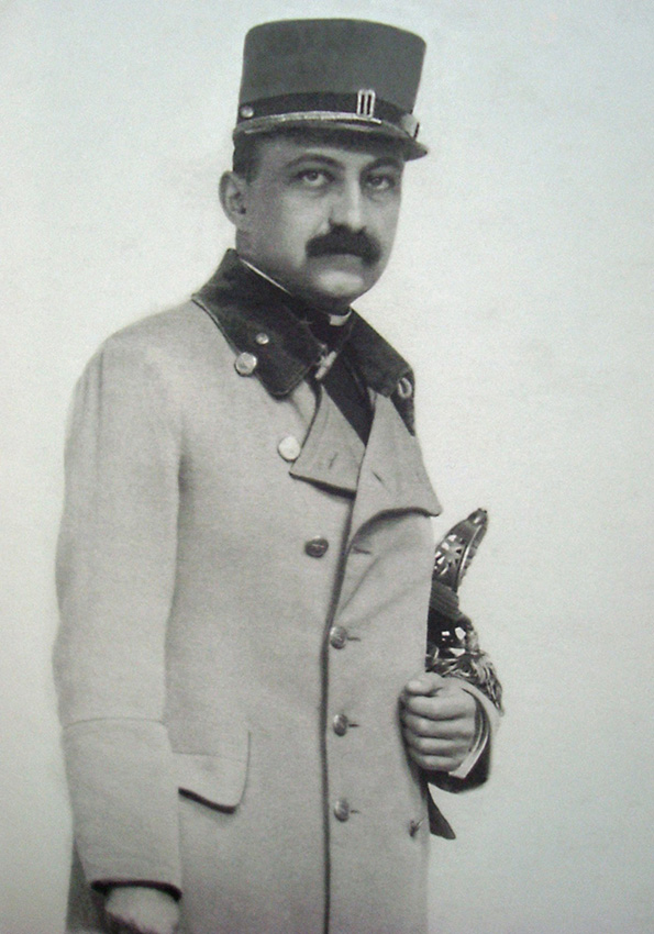 Lénárd Jenő katonaruhában. Ismeretlen felvétele, 1914 körül. Forrás: Giovanni S. Lenard családi archívuma